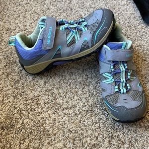 Girls Merrell hiking shoes size 4.5, excellent used condition.